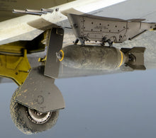 Load image into Gallery viewer, US - 1/48 Scale Tamiya P-47D 'Razorback" Pro-Built Scale Model