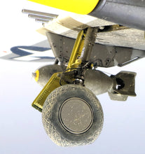 Load image into Gallery viewer, US - 1/48 Scale Tamiya P-47D 'Razorback" Pro-Built Scale Model